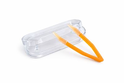 Pinzeta na kontaktné šošovky v puzdre - oranžová